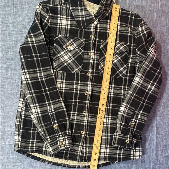 SAGE Collective Sherpa Lined Flannel Jacket Women’s M Black White Plaid Coat - Picture 8 of 10